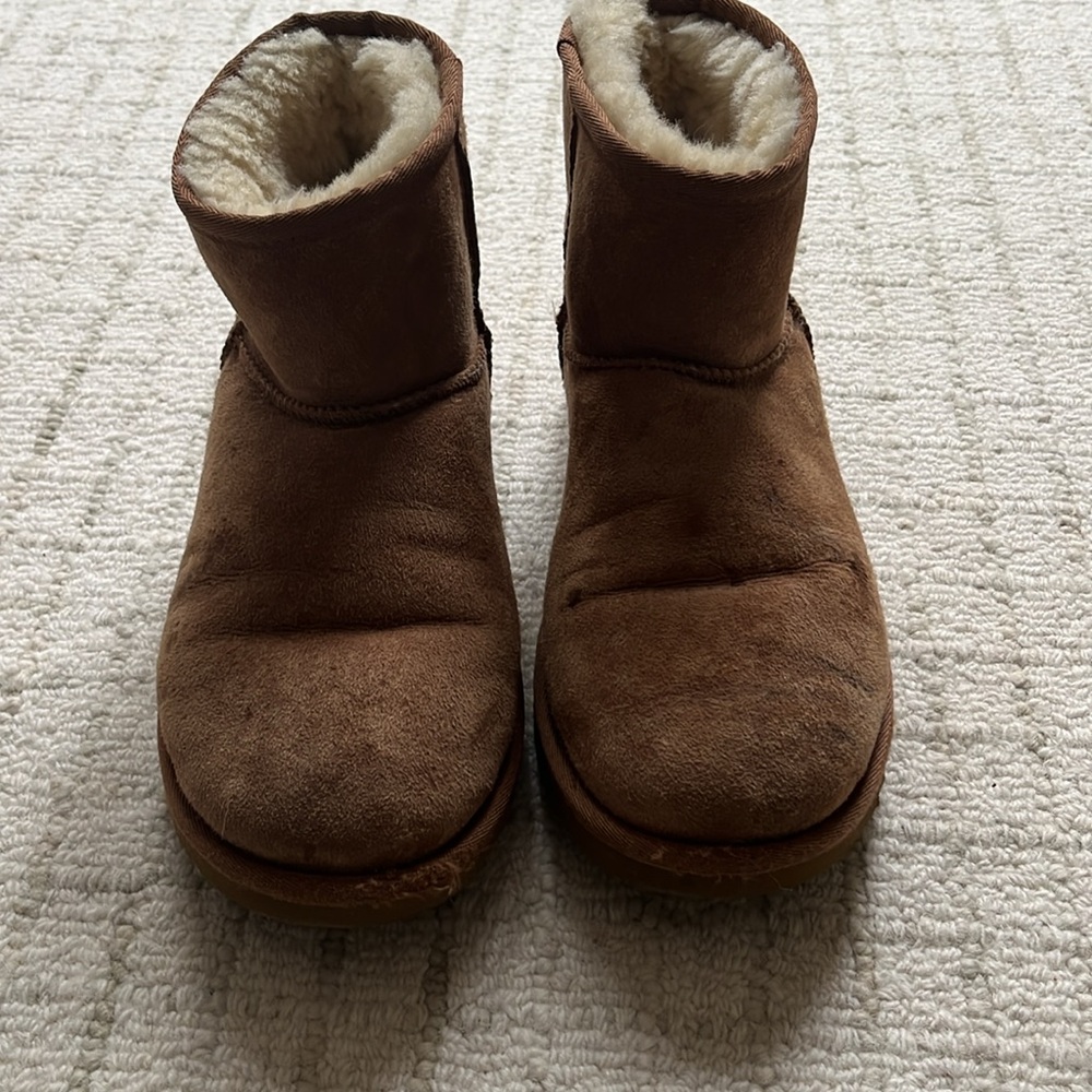 UGG Chestnut Classic Mini Suede Ankle Boots - Picture 2 of 7